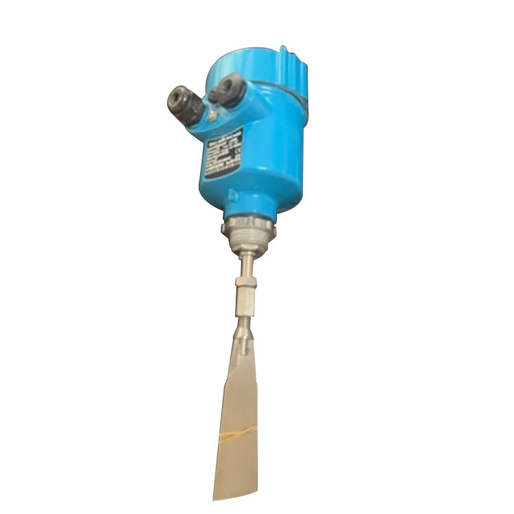 ¿Qué es un indicador de nivel giratorio y cómo puede mejorar la precisión de la medición del nivel de material a granel?